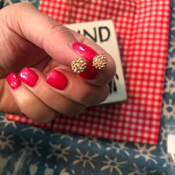 14k Gold Stud Earrings with Pink Crystals - Picture 4 of 6